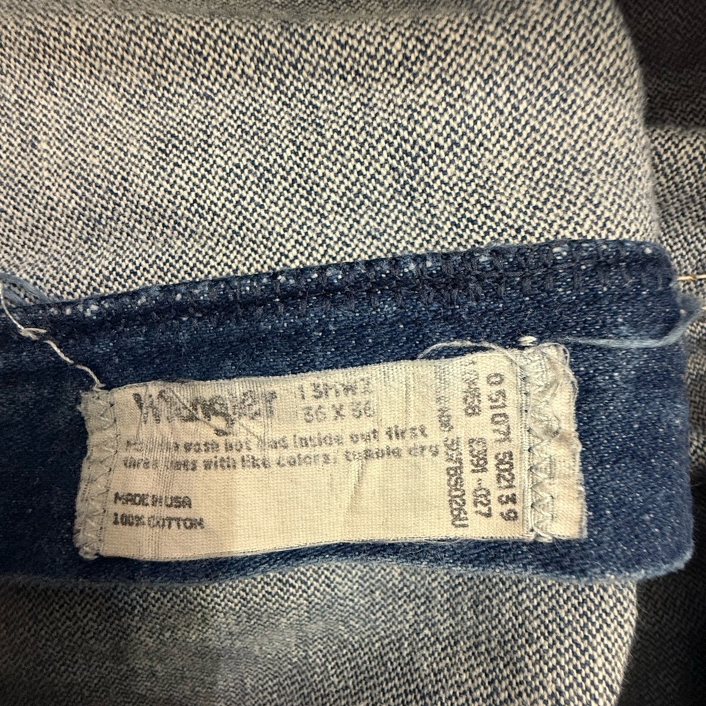 Wrangler Men’s Dark Blue Relaxed Fit Jeans - Picture 4 of 4